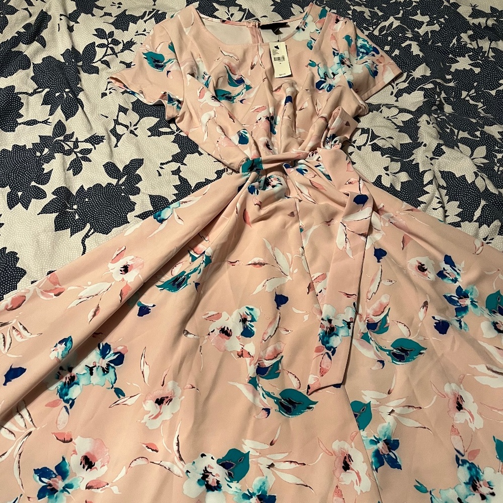 Floral & flowy